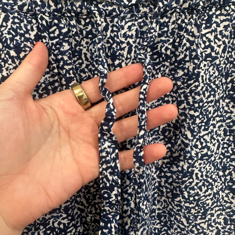 Madewell Drawstring Pull-On Shorts (L) - image 4